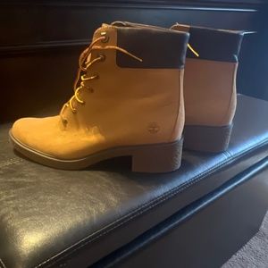 Women Timberland boots